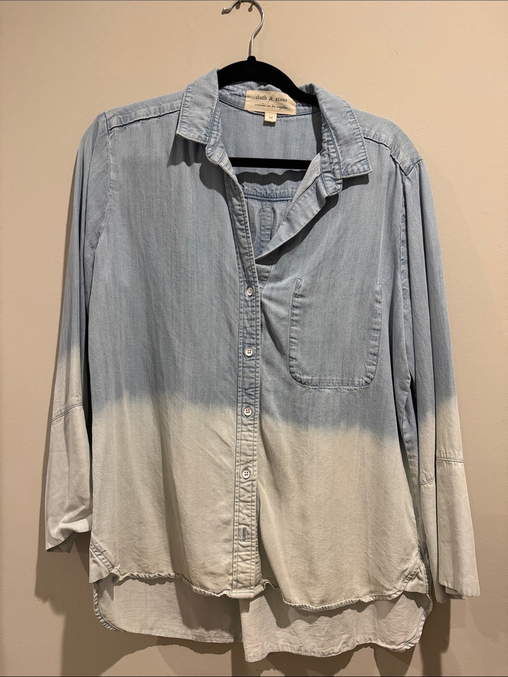 Cloth & Stone SZ M Blue-to-Cream Ombre Casual Button-Down Shirt